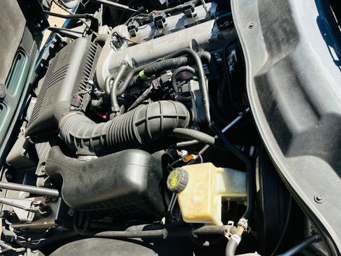 Used 2007 Pontiac Solstice Convertible w/ Premium Package image 8