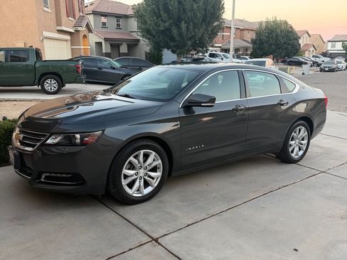 Used 2019 Chevrolet Impala LT FWD image 2