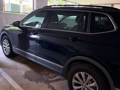 Used 2018 Volkswagen Tiguan SE
