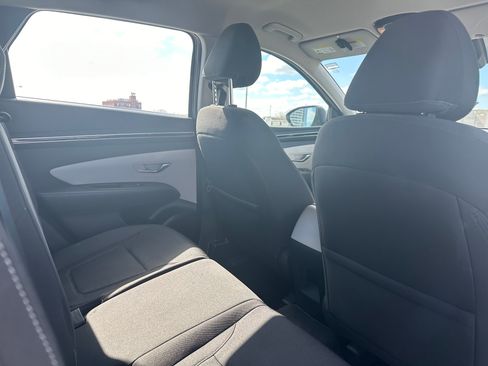 Used 2022 Hyundai Tucson SE image 17