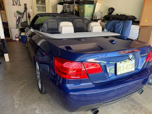 Used 2011 BMW 335i Convertible RWD image 2