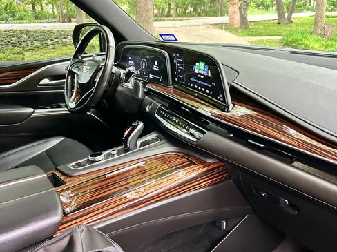 Used 2023 Cadillac Escalade ESV Luxury RWD image 20
