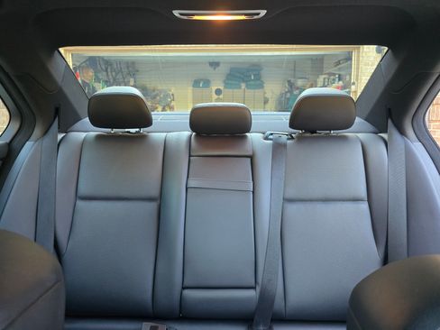 Used 2013 Mercedes-Benz C 300 4MATIC Sedan image 31