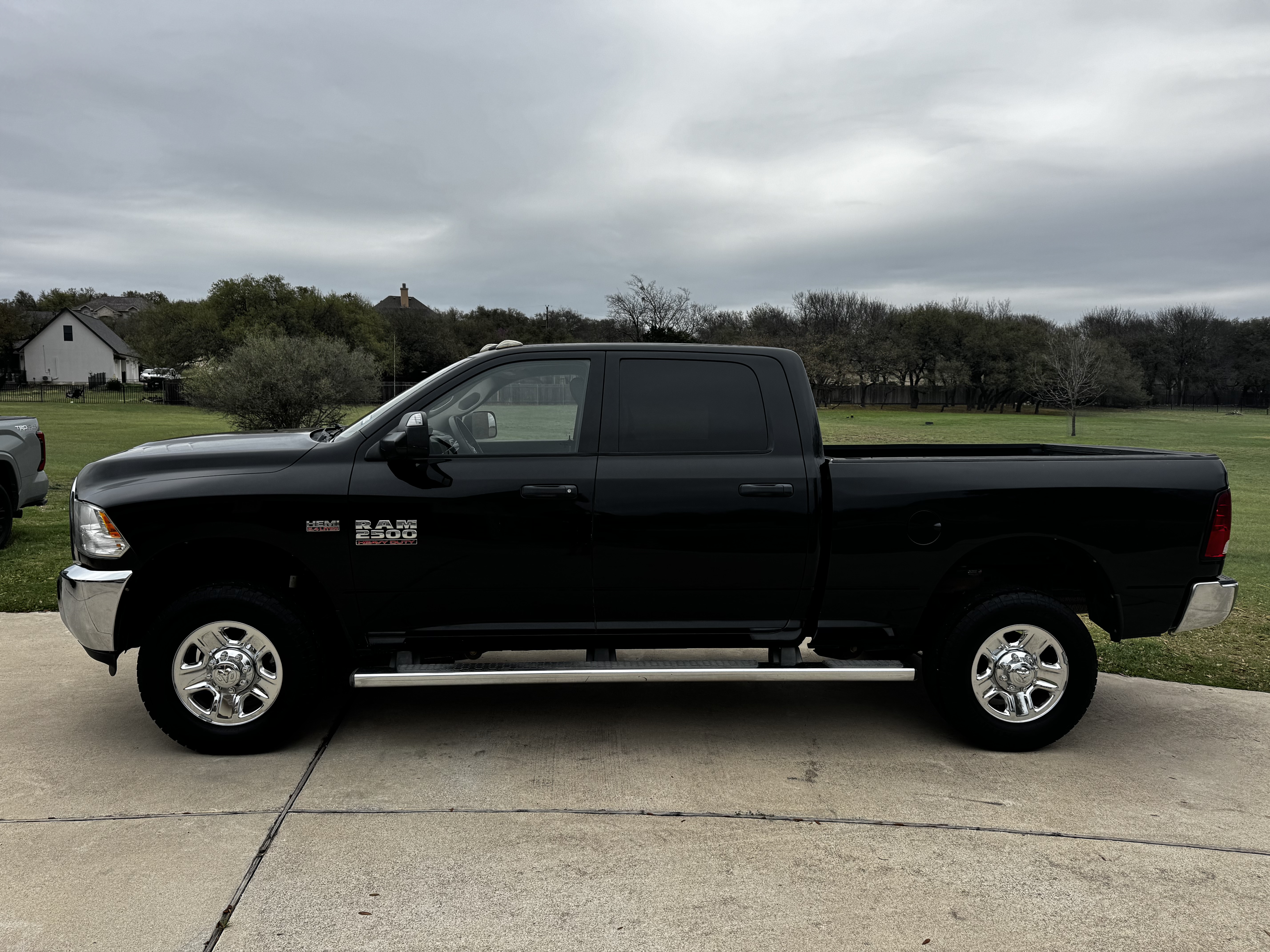 Used 2015 RAM 2500 Tradesman w/ Chrome Appearance Group AWD/4WD image 1