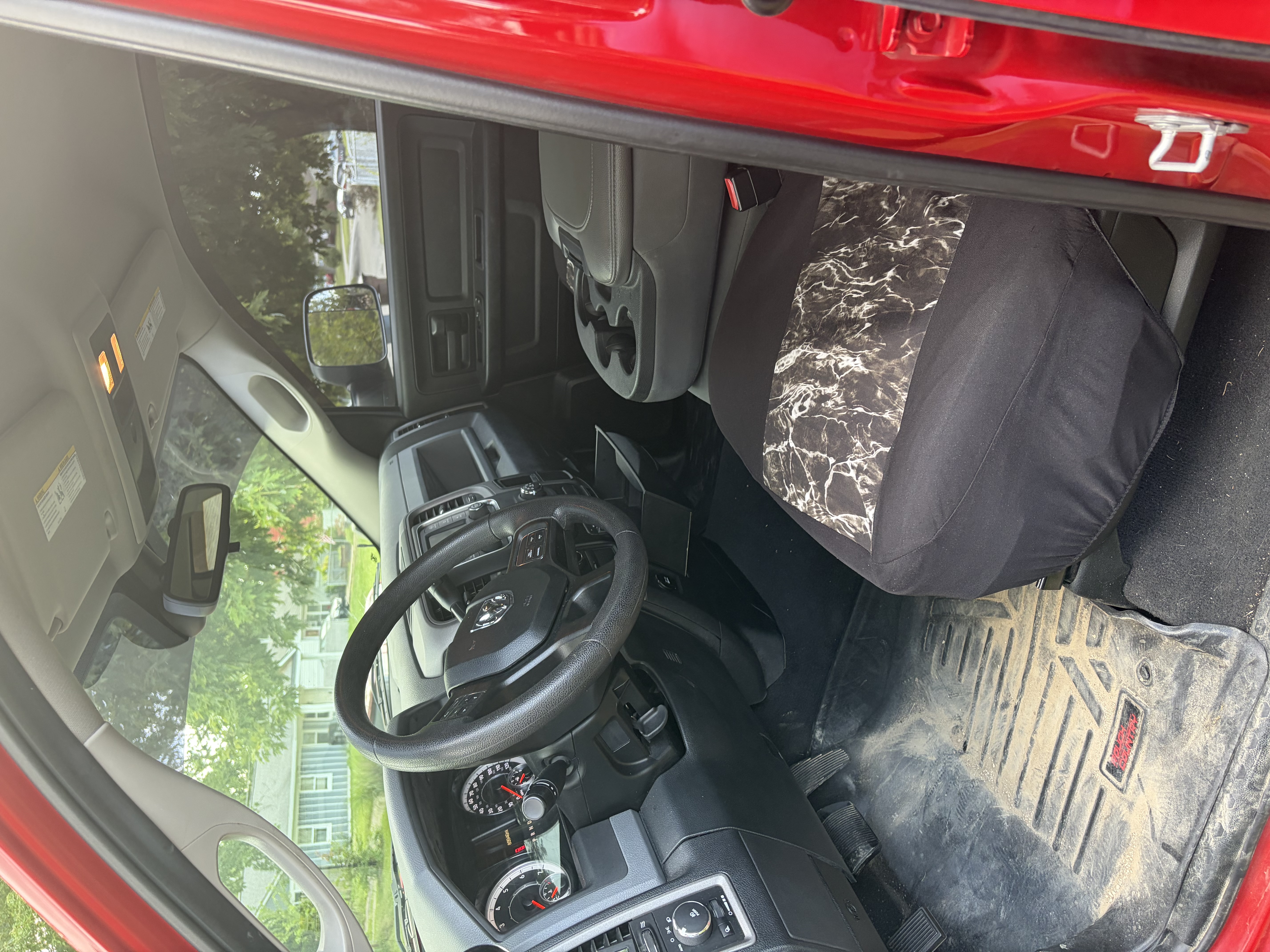 Used 2016 RAM 1500 ST w/ SXT Appearance Group AWD/4WD image 5