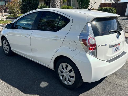 Used 2013 Toyota Prius C Two image 2