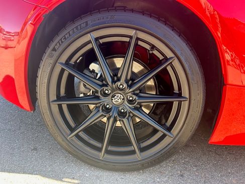 Used 2024 Toyota GR86 Premium image 16