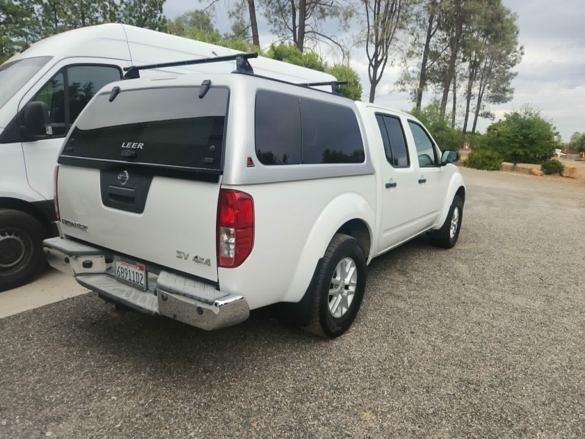 Used 2017 Nissan Frontier SV w/ SV Value Truck Package AWD/4WD image 8