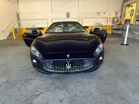 Used 2011 Maserati GranTurismo Convertible image 13