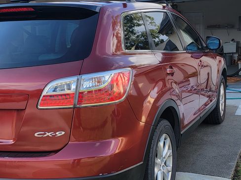 Used 2011 MAZDA CX-9 Touring image 5