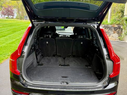 Used 2018 Volvo XC90 T6 Momentum w/ Convenience Package AWD/4WD image 9