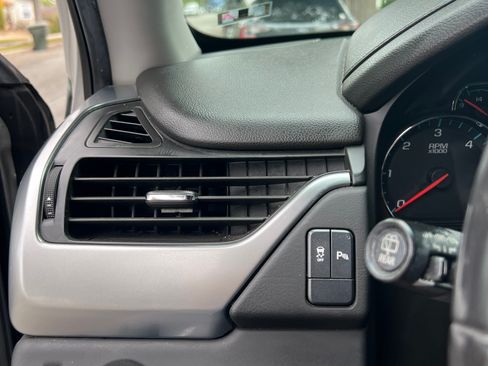 Used 2017 Chevrolet Tahoe LS image 18