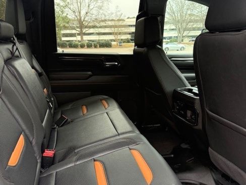 Used 2025 GMC Sierra 2500 AT4 w/ AT4 Premium Plus Package image 15