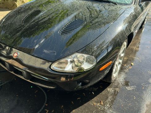 Used 2000 Jaguar XK8 Convertible image 5