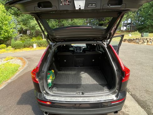 Used 2020 Volvo XC60 T5 Momentum AWD/4WD image 17
