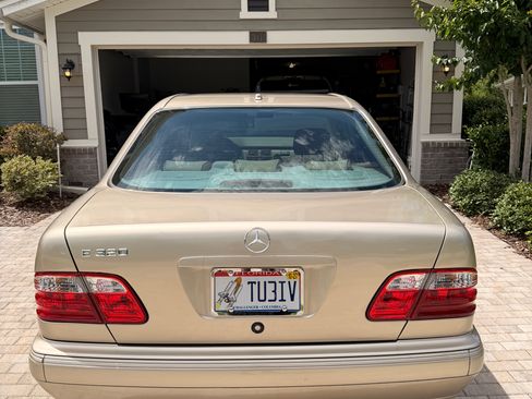 Used 2002 Mercedes-Benz E 320 Sedan image 6