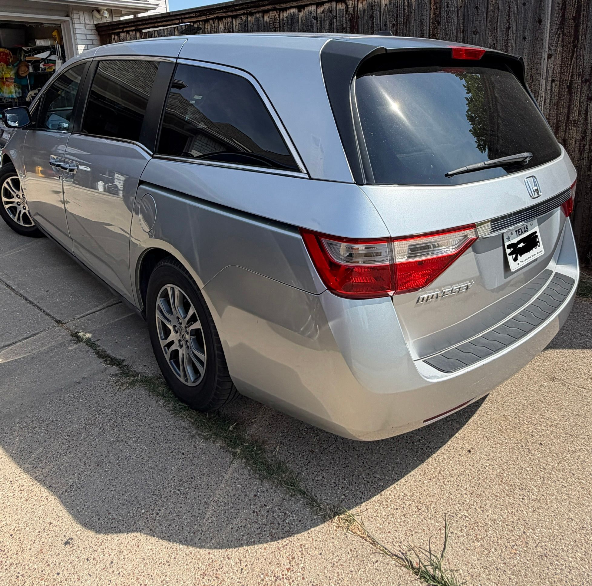 Used 2012 Honda Odyssey EX-L image 2