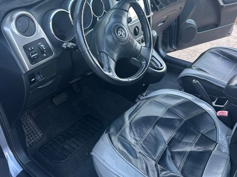 Used 2004 Toyota Matrix XR AWD/4WD image 11