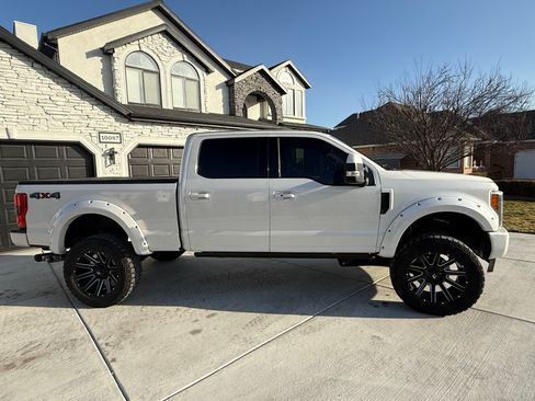 Used 2017 Ford F350 Platinum w/ Platinum Ultimate Package image 5