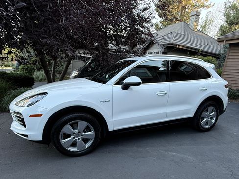 Used 2019 Porsche Cayenne E-Hybrid AWD/4WD image 10