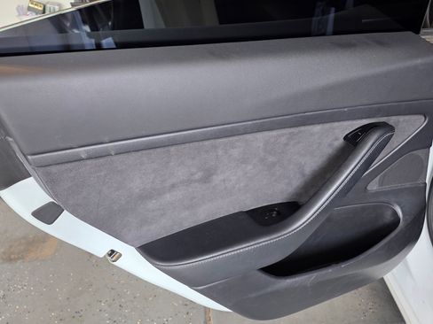 Used 2020 Tesla Model 3 Standard Range Plus image 11