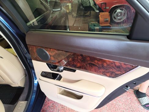 Used 2013 Jaguar XJ AWD image 17