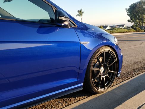 Used 2019 Volkswagen Golf 4-Door image 1