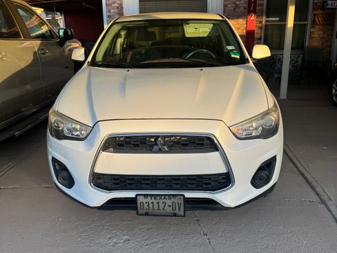 Used 2015 Mitsubishi Outlander Sport ES image 1