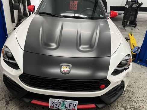Used 2018 FIAT 124 Spider Abarth w/ Convenience Group RWD image 24