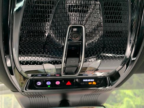 Used 2026 Cadillac Vistiq Luxury image 22