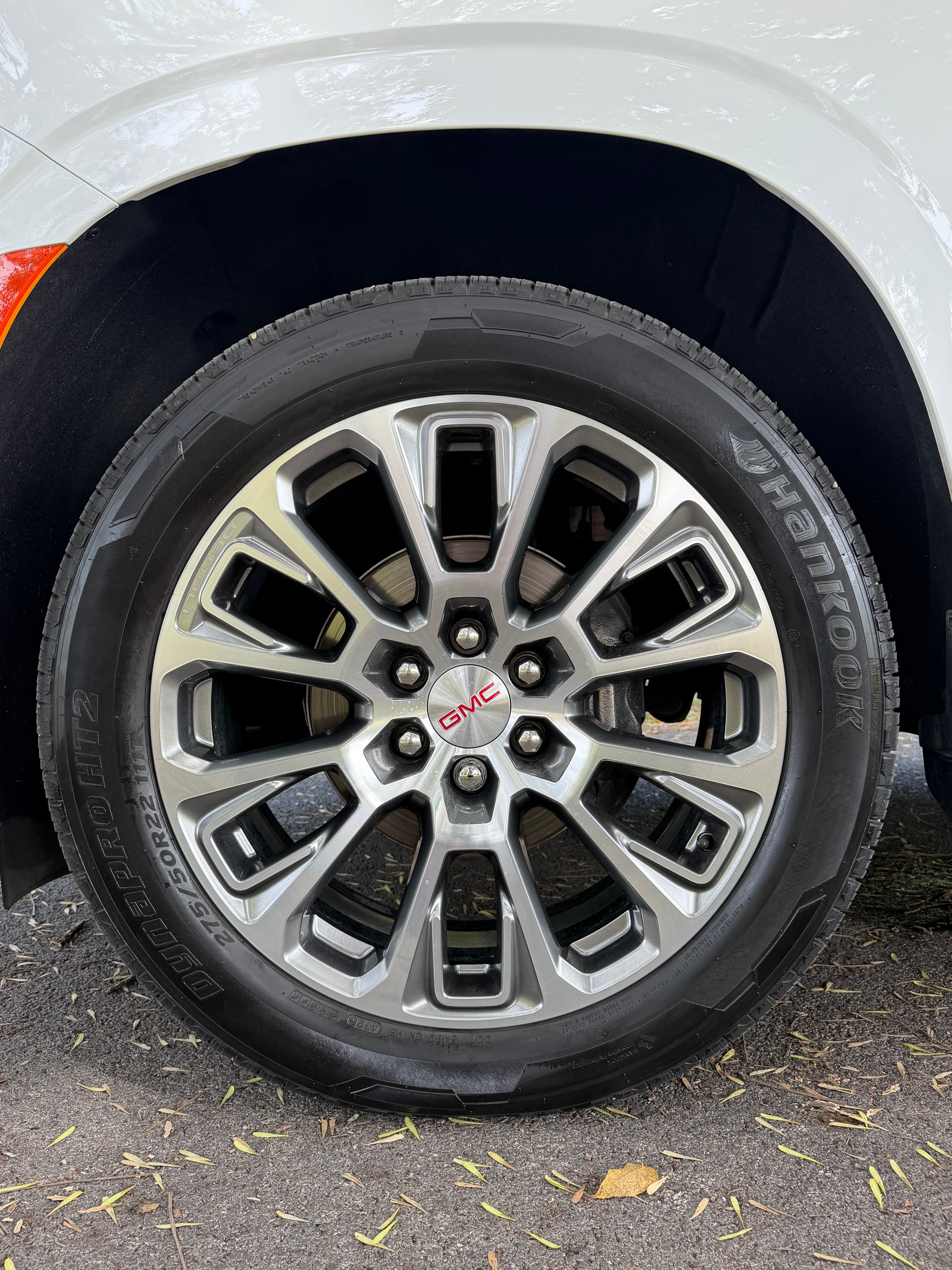 Used 2023 GMC Yukon Denali AWD/4WD image 11