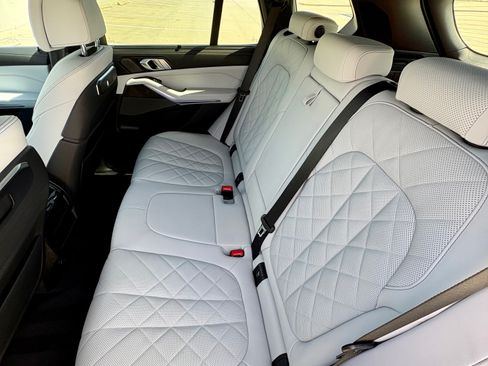 Used 2024 BMW X5 sDrive40i w/ Premium Package image 28