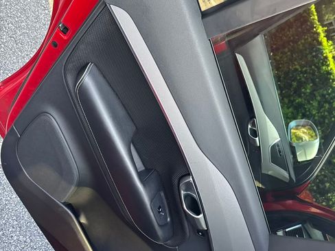 Used 2017 Volvo XC90 T6 R-Design image 14