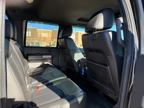 Used 2011 Ford F350 Lariat w/ Lariat Interior Pkg image 11