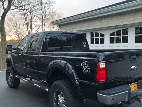 Used 2015 Ford F250 Lariat w/ Lariat Ultimate Package image 2