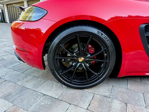 Used 2018 Porsche 718 Cayman GTS RWD image 19