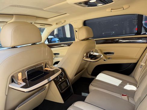Used 2014 Bentley Flying Spur W12 image 7