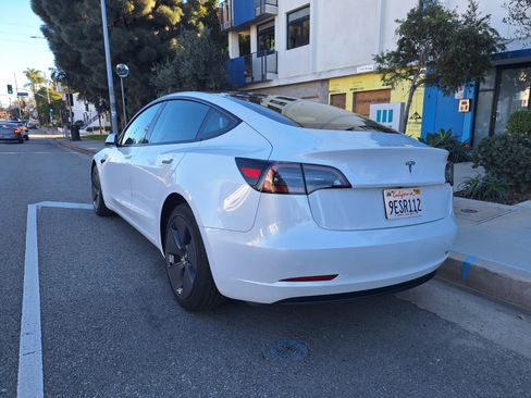 Used 2023 Tesla Model 3 Standard Range image 5
