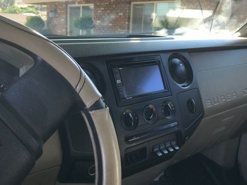 Used 2008 Ford F550 4x4 Crew Cab Super Duty image 8