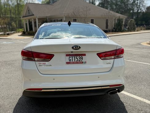 Used 2016 Kia Optima EX w/ Premium Package image 4