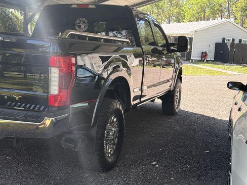 Used 2019 Ford F350 Lariat w/ Lariat Ultimate Package image 2