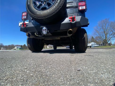 Used 2015 Jeep Wrangler Unlimited Sport image 25