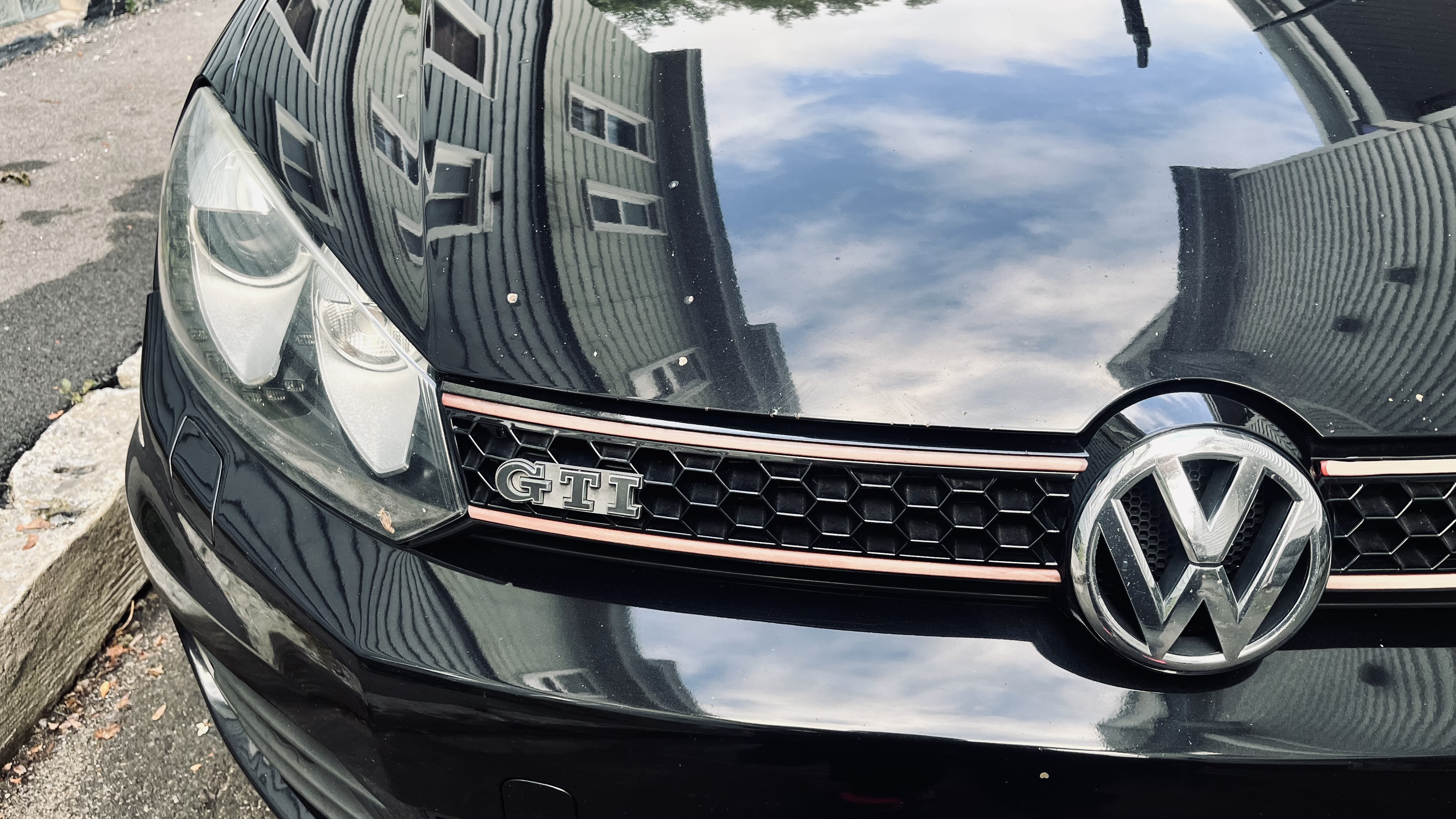 Used 2012 Volkswagen GTI Autobahn FWD image 5