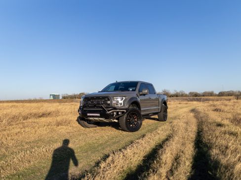 Used 2020 Ford F150 Raptor w/ Equipment Group 802A Luxury image 5