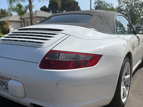 Used 2006 Porsche 911 Carrera 4 image 5