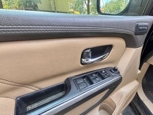 Used 2015 Nissan Armada Platinum w/ Platinum Reserve Package RWD image 9