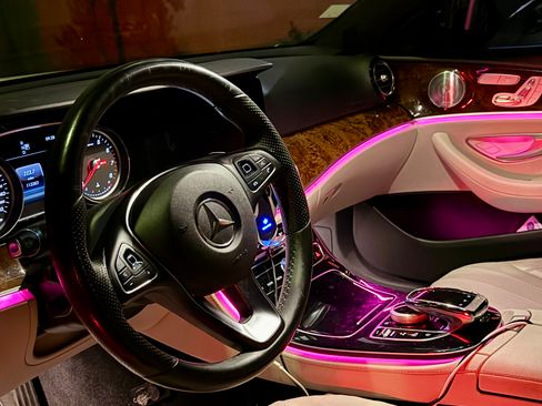 Used 2017 Mercedes-Benz E 300 image 10