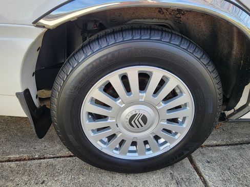 Used 2007 Mercury Grand Marquis LS image 4