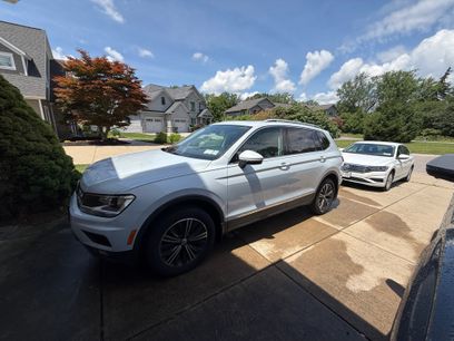 Used 2018 Volkswagen Tiguan SEL