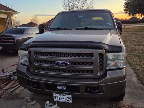 Used 2005 Ford Excursion Limited image 6